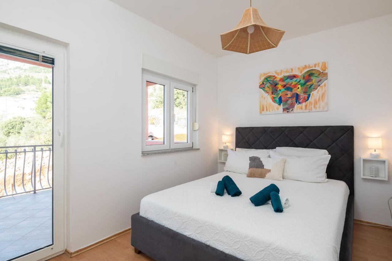 Solaris Holiday Home - Private Pool Stanici Екстериор снимка